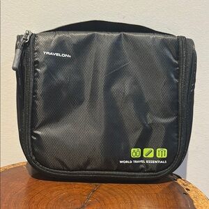 Travelon Black Toiletry Bag Durable Water-Resistant Design Hanger NWOT